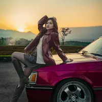 Sisca Saras tampil elegan pada MV terbarunya &ldquo;Terbawa Suasana&rdquo; (Instagram.com/_siscasaras_)
&nbsp;