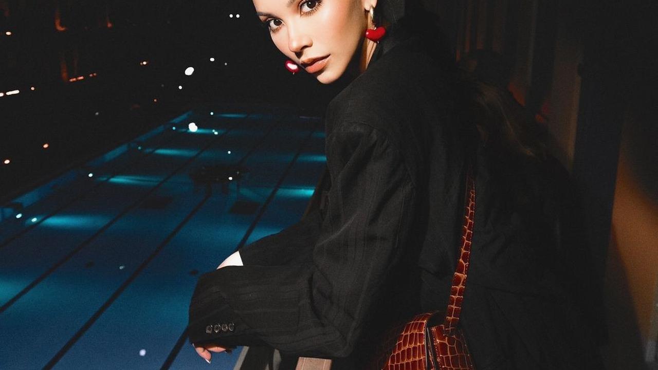 6 Gaya Elegan dan Berkelas Alyssa Daguise di Paris Fashion Week, Satu Acara dengan Halle Bailey-Seungkwan Seventeen