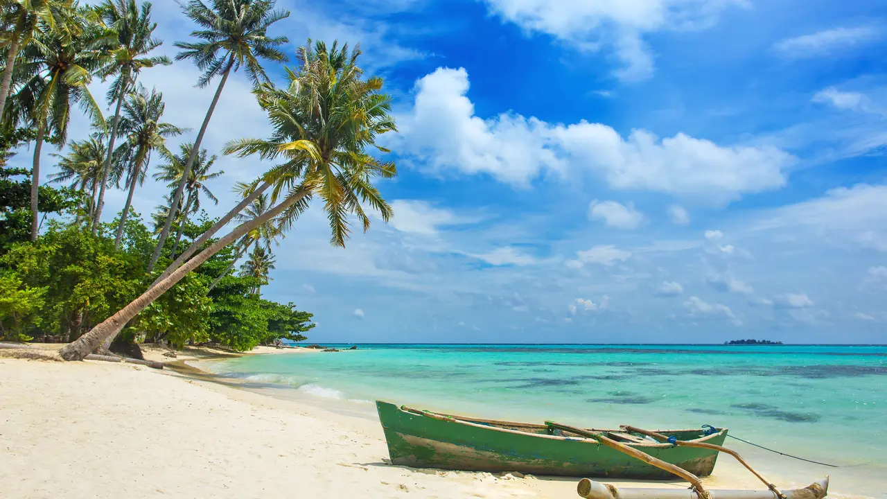Wajib Tahu, Deretan Wisata Alam Menarik Hanya Ada di Karimun Jawa