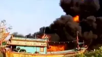 Kapal Terbakar di Pelelangan Ikan di Pati, 2 Pekerja Hilang