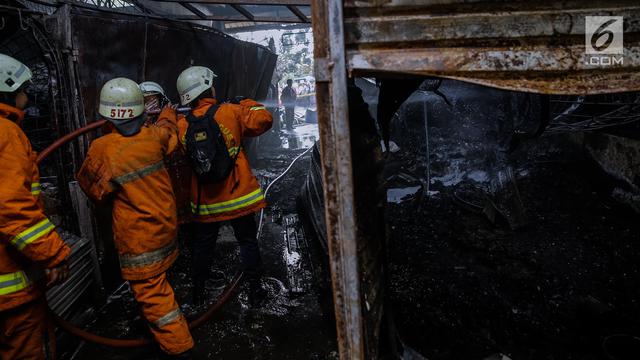 20170612-Kebakaran di Pasar Kramat Jati-Fanani