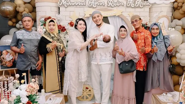 Via Vallen saat Akikah Putra Pertamanya. [@aghamradia]