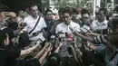 Sandiaga Uno memberi keterangan kepada awak media di gedung KPK, Jakarta, Selasa (23/5). Sandiaga diperiksa sebagai saksi kasus dugaan korupsi pembangunan wisma atlet dan gedung serba guna Pemprov Sumsel 2010-2011 . (Liputan6.com/Helmi Afandi)