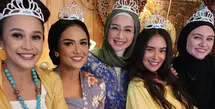 Sebelum seperti beberapa tahun belakangan ini banyak ajang pencarian bakat, pada jaman dulu banyak selebriti Tanah Air yang merintisnya dari pemilihan model GADIS Sampul. Belum lama ini, artis jebolan ajang GADIS Sampul mengadakan reuni. Berikut potretnya. [Instagram/krisdayantilemos]