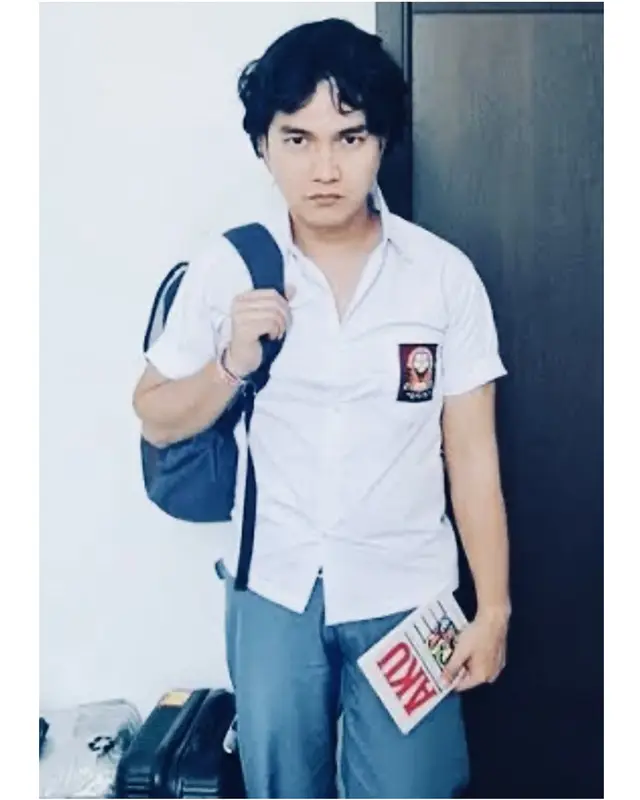 Parasnya plek ketiplek, 5 seleb ini diusulkan buat ikutan lomba mirip Nicholas Saputra