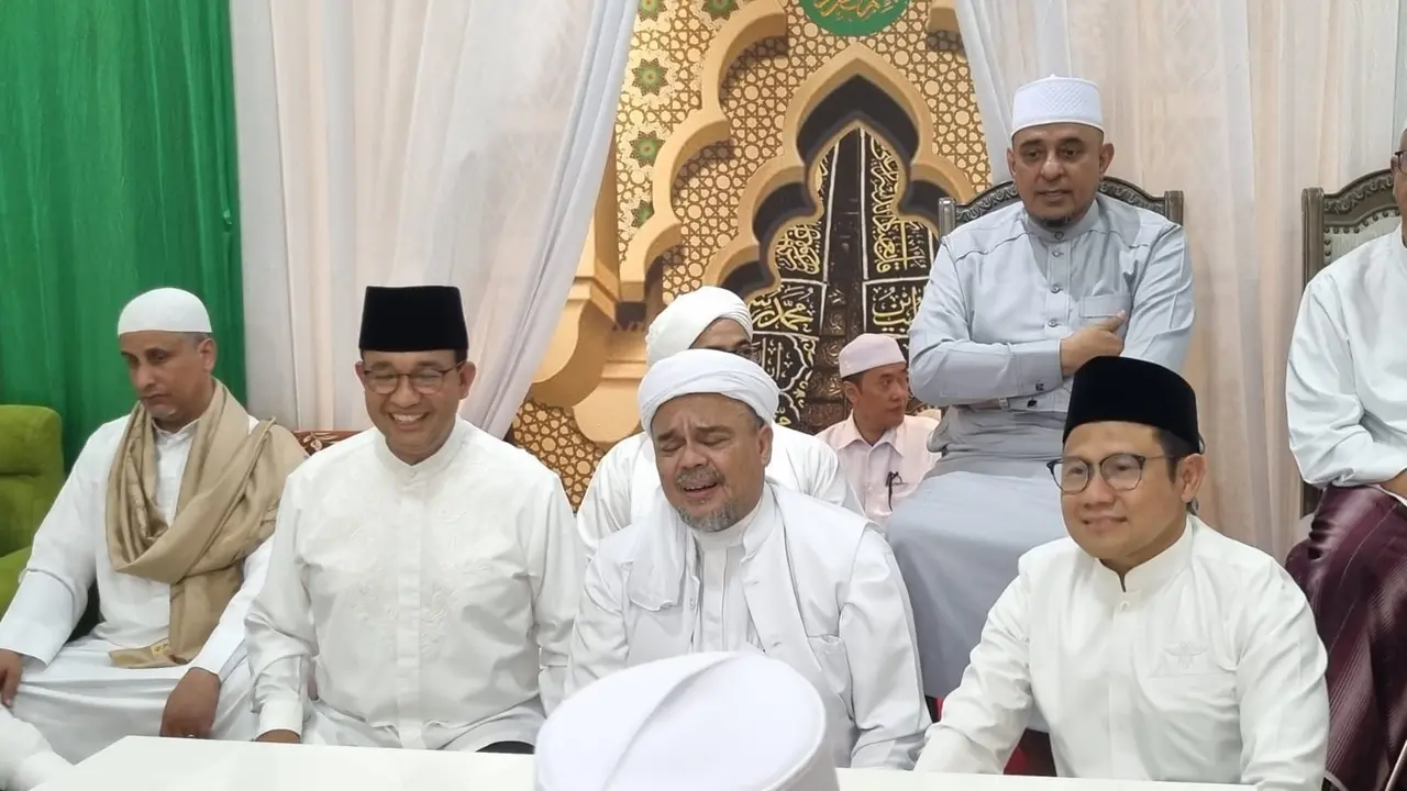 Pasangan capres dan cawapres dari Koalisi Perubahan Anies Baswedan-Muhaimin Iskandar bersama mantan pimpinan FPI Habib Rizieq Shihab. (Istimewa)