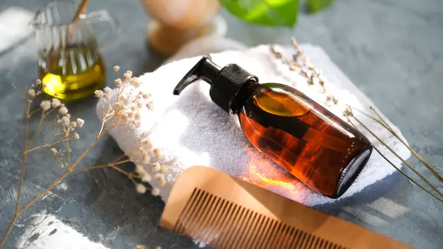 Rambut Rontok karena Stres? Ini Langkah Tepat untuk Mendukung Pertumbuhan Rambut