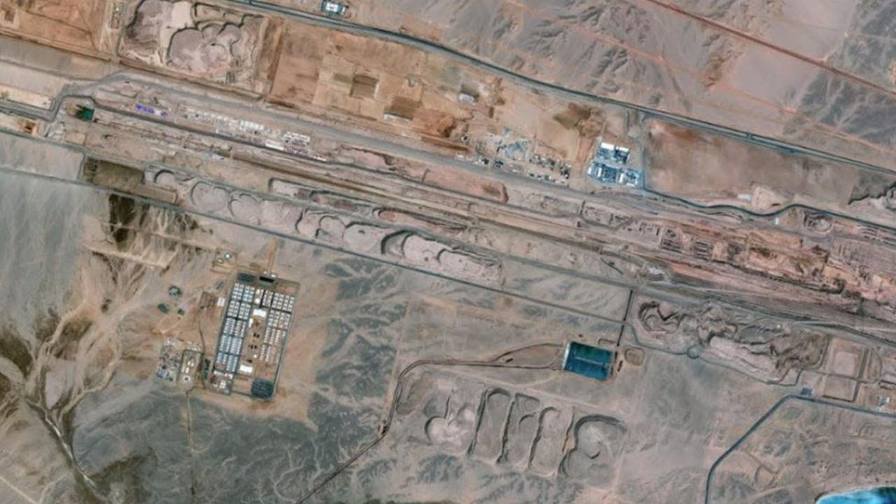 Jurnalis Dilarang Meliput, Citra Satelit Ungkap Kota Megapolitan Tersembunyi di Gurun Saudi yang Dibangun dengan Dana Rp2.303 Triliun