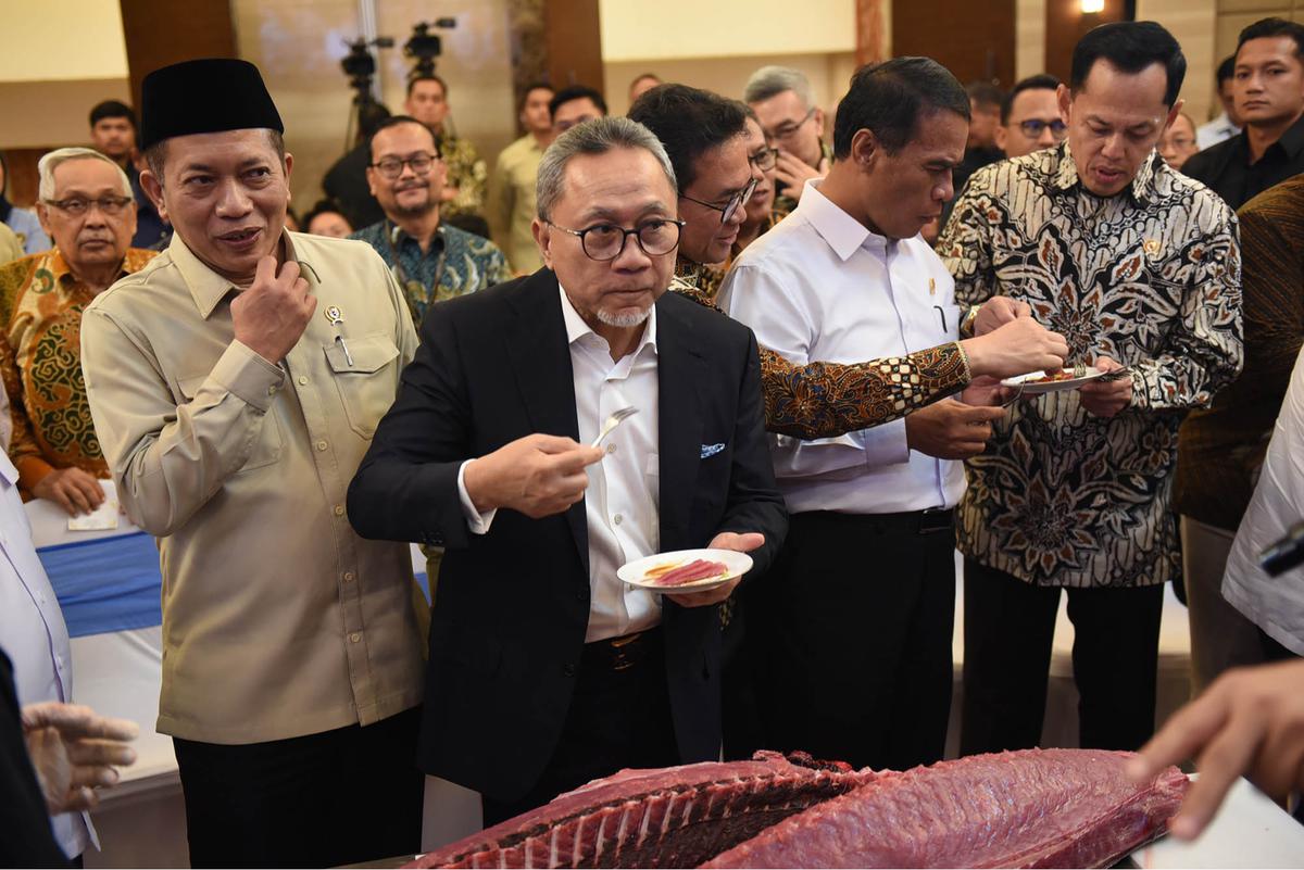 FOTO: Setahun Pemerintahan Prabowo, Zulhas Umumkan Impor Beras Nol Persen