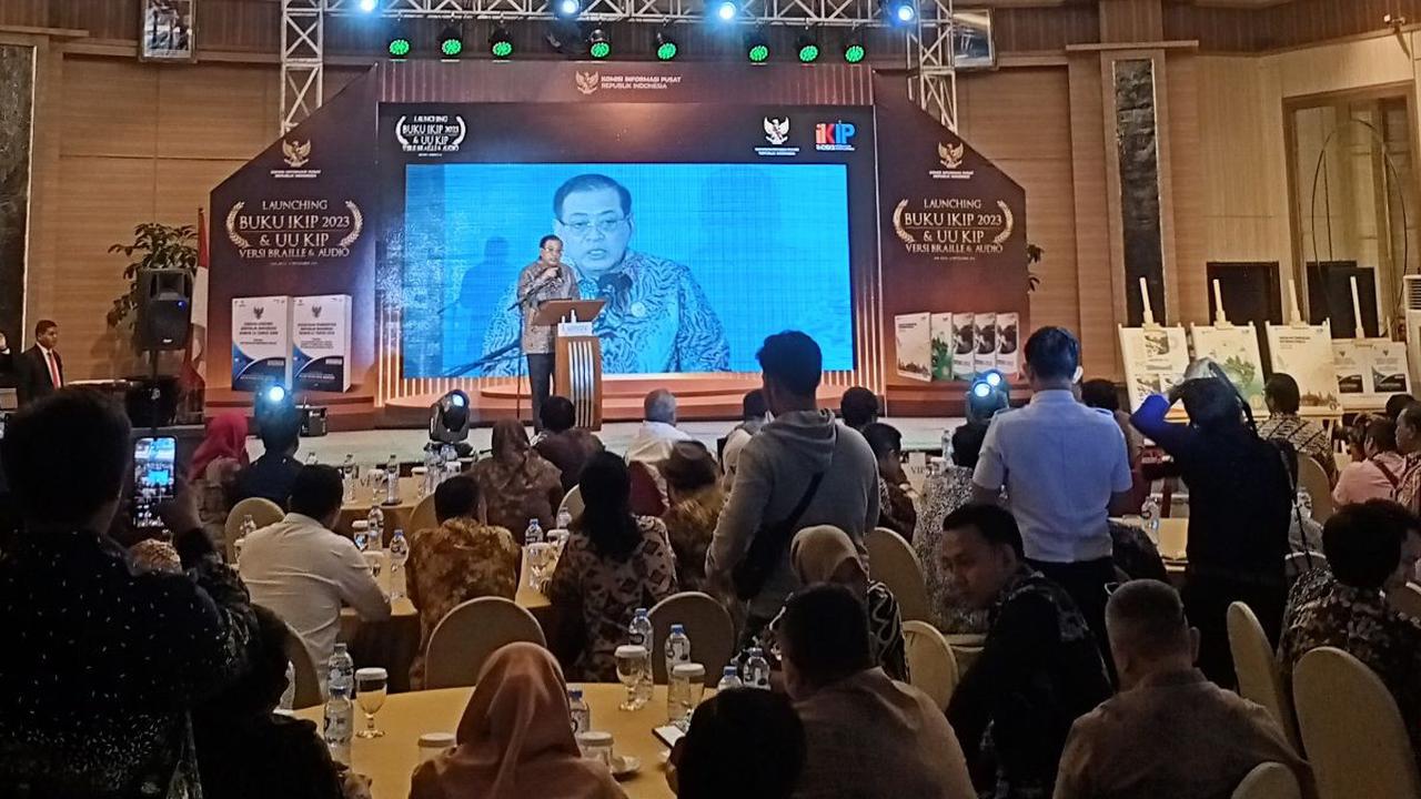 KI Pusat Luncurkan Tiga Buku IKIP dan UU KIP Versi Braile serta Audio