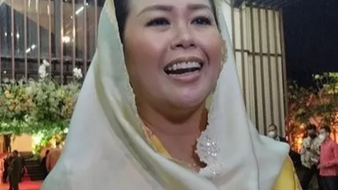 Putri Gus Dur Nama Yenny Wahid santer akan dipinang koalisi Perubahan menjadi pendamping Anies Baswedan di Pilpres 2024. Yenny blak-blakan mengaku saat ini bukan hanya kubu Anies yang coba mendekatinya.