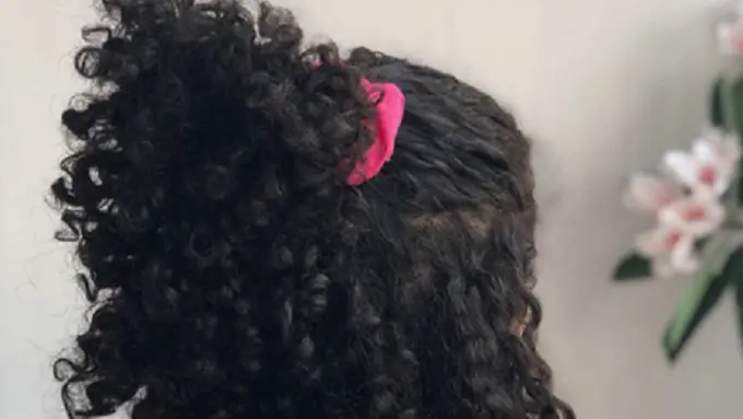 [Bintang] Anti Rambut Rontok, Begini Tipe Ikat Rambut yang Baik untuk Kesehatan Rambut