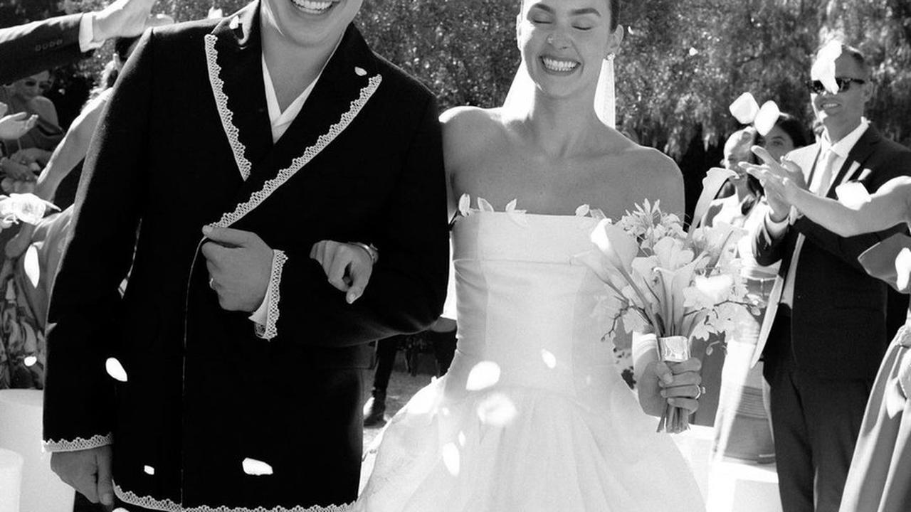 Selamat atas pernikahan Charlie dan Brooke! Semoga kalian selalu langgeng dan bahagia sampai maut memisahkan.<br>