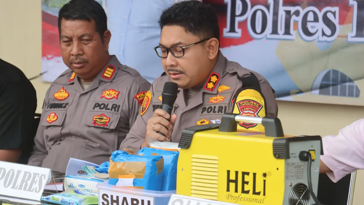 Ungkap kasus penyelundupan narkotika jenis sabu seberat 4 kilogram di dalam mesin las di Pelabuhan Bakauheni, Lampung Selatan. Foto : (Istimewa).
