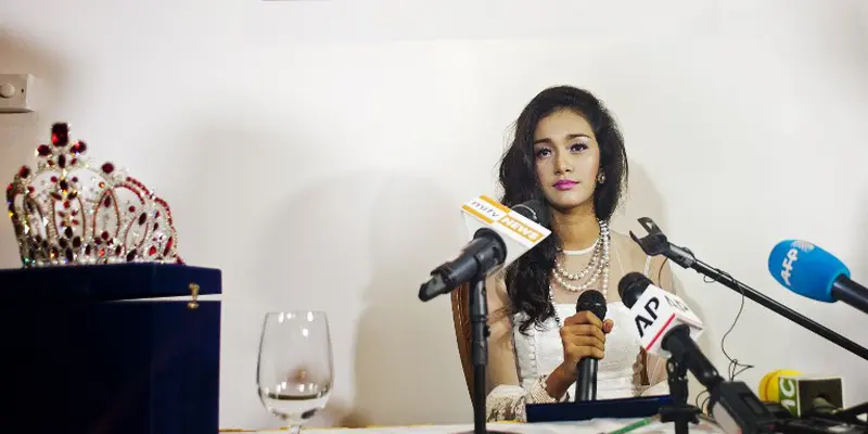 Ratu Kecantikan Myanmar Bawa Kabur Mahkota?