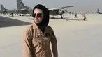 Niloofar Rahmani (23) saat berada di pangkalan Angkatan Udara Afghanistan di Kabul. Niloofar merupakan satu-satunya wanita pertama yang menjadi pilot pada skuadron Afghanistan. Foto diambil pada 26 April 2015. (AFP PHOTO/SHAH Marai)