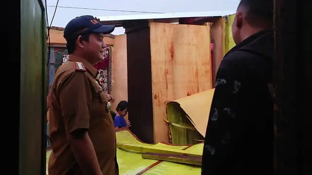 Rumah warga rusak