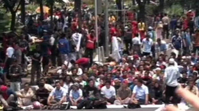 Demo Buruh, Jalan Medan Merdeka Selatan Ditutup