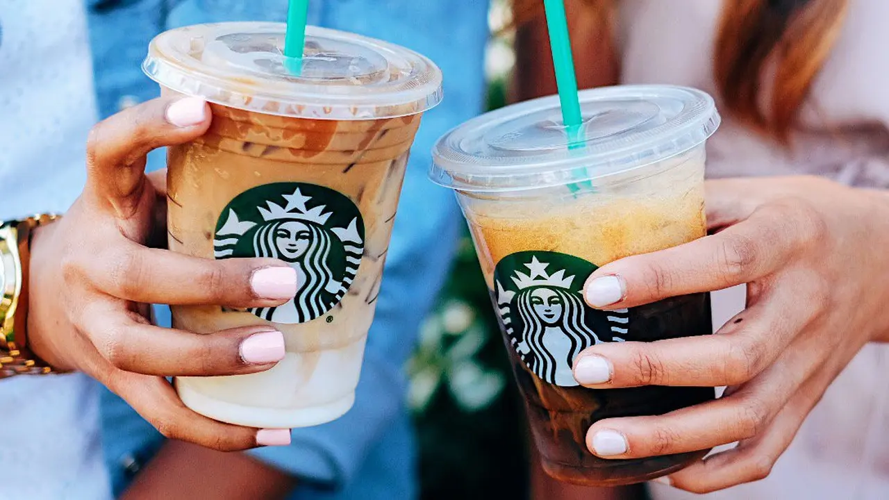 Starbucks Holiday Menu 2025: The Return of Favorites and a Hello Kitty Collaboration
