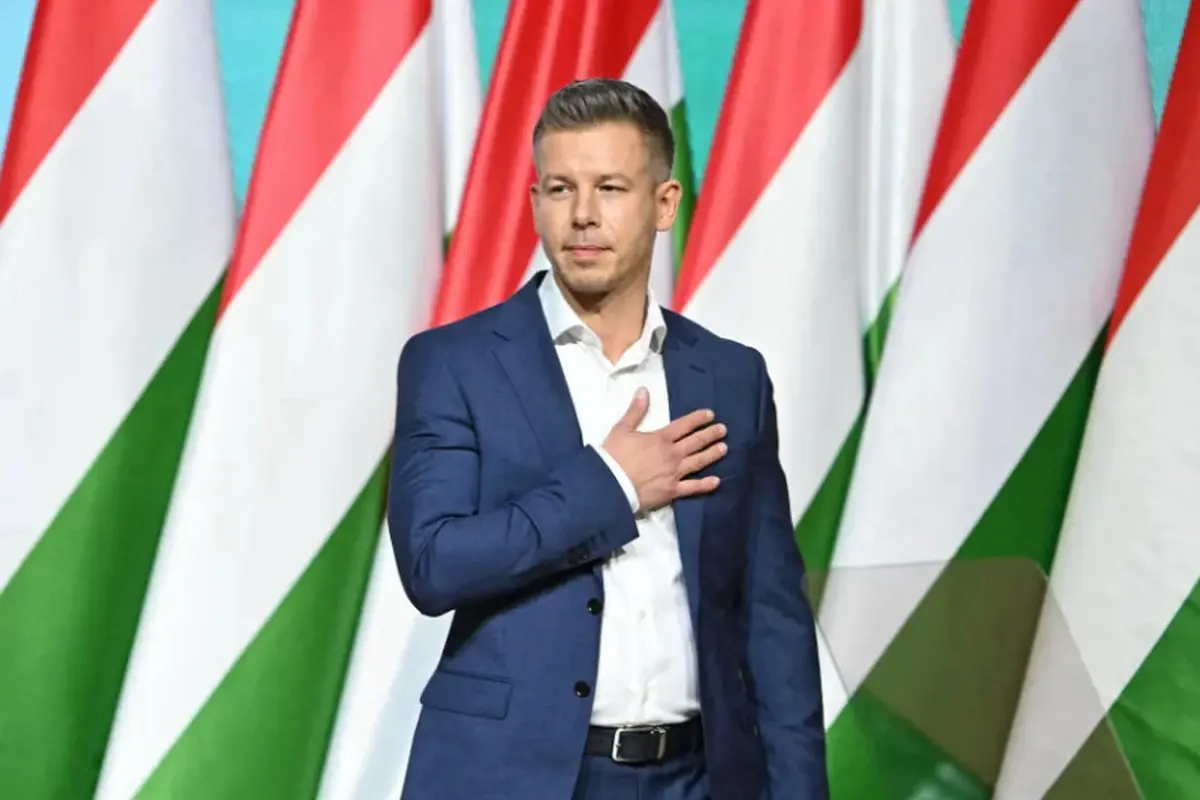 Peter Magyar berasal dari keluarga elite di Budapest dengan latar belakang hukum dan koneksi politik. Ia terpilih sebagai perdana menteri Hungaria yang baru pada Senin (13/4/2026). (Dok. AFP)