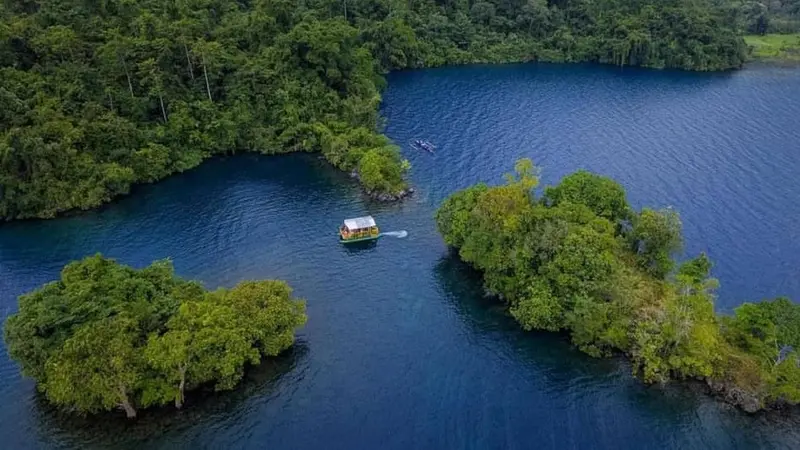 Danau Matano, danau terdalam ke-10 di Dunia (Istimewa)