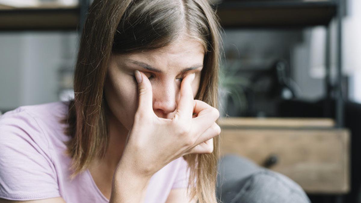 Gejala Rhinitis Alergi Tak Hanya Terkait Hidung, Bisa Pula Pengaruhi Mata