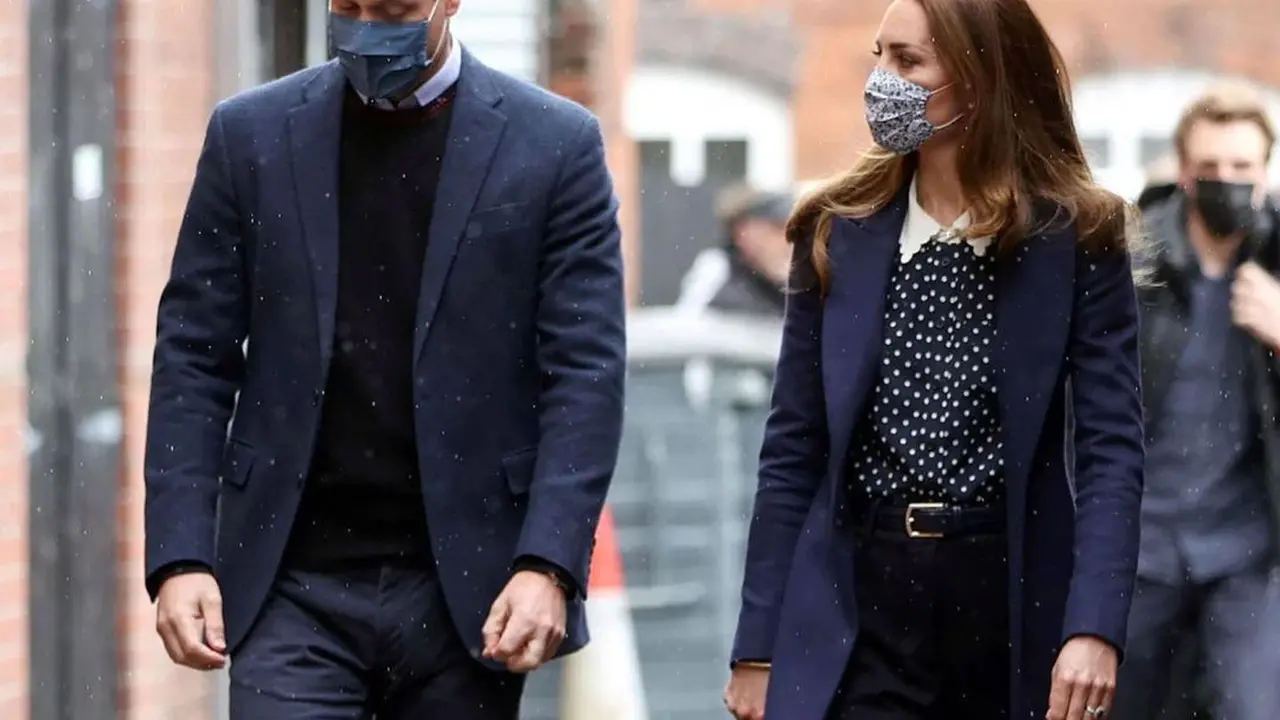 Gaya Kompak Kate Middleton dan Pangeran William Perangi Gangguan Kesehatan Mental Anak
