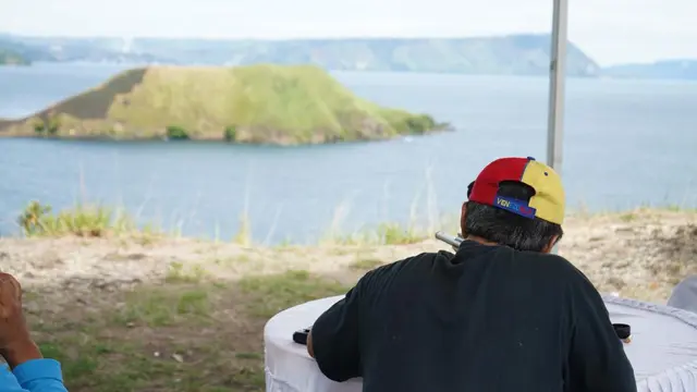 Perlombaan Menembak di Danau Toba