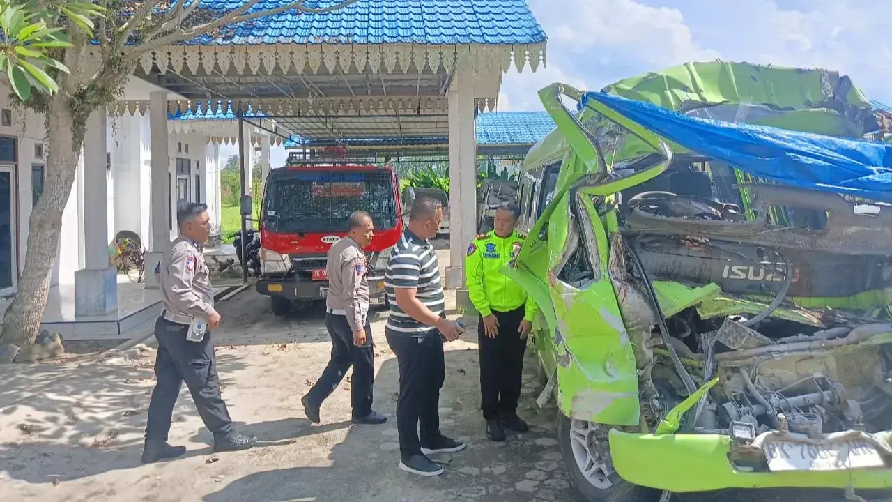 Kecelakaan Maut di Tol Lima Puluh-Indrapura, Empat Tewas dan Belasan Orang Luka-Luka