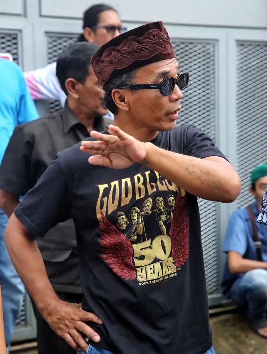 <p>Kaka Slank nyoblos [Fimela/Adrian Putra]</p>