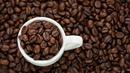 Meskipun mengkonsumsi kafein (kopi, teh, cokelat, soda, dll) telah menjadi kebiasaan, dengan membatasi minuman tersebut, badan anda akan terasa lebih segar dan tidak menimbulkan bau. (Istimewa)
