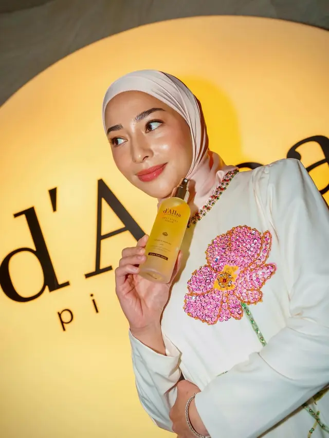 Nikita Willy Tampil Makin Effortless Beauty Sejak Berhijab, Terlihat Elegan dengan Makeup Natural
