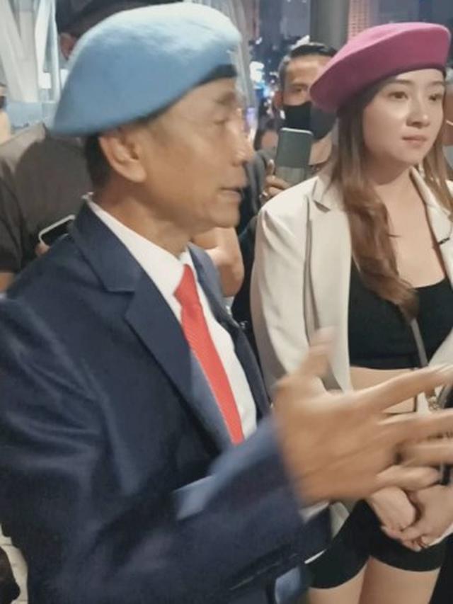 Meisita Lomania bersama Lord Rangga di Citayam Fashion Week (https://www.instagram.com/p/CgeNcfqgcyf/)
