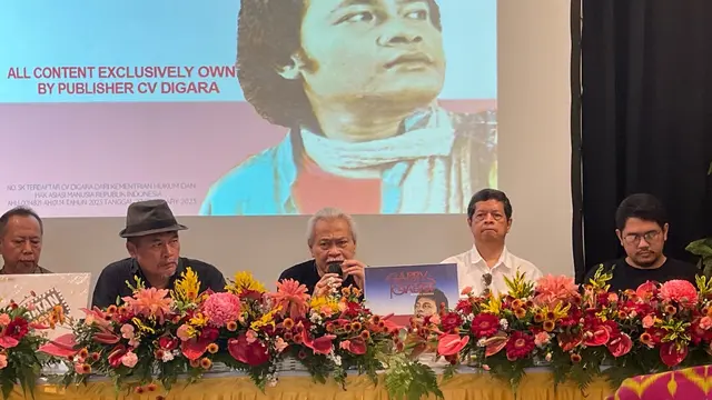Harry Sabar saat konferensi pers di kawasan Cikini, Jakarta Pusat, Sabtu (24/6/2023).