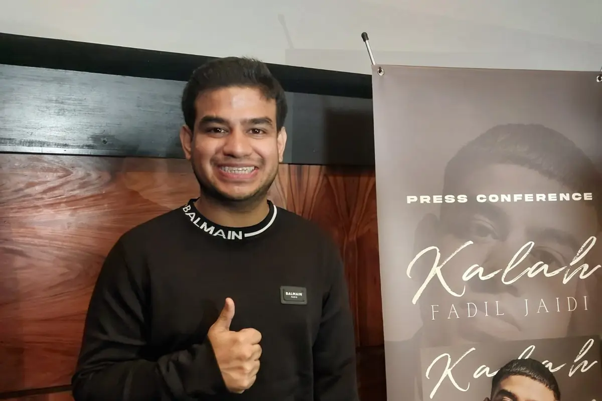 Fadil Jadi baru saja merilis single kalah yang dibantu sang Diva Tanah Air, Rossa dalam proses penggarapan lagu
