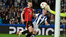 Meski tampil dominan, Real Sociedad kesulitan untuk membongkar pertahanan Manchester United yang bermain cukup disiplin. Skor 0-0 bertahan hingga babak pertama usai. (ANDER GILLENEA/AFP)