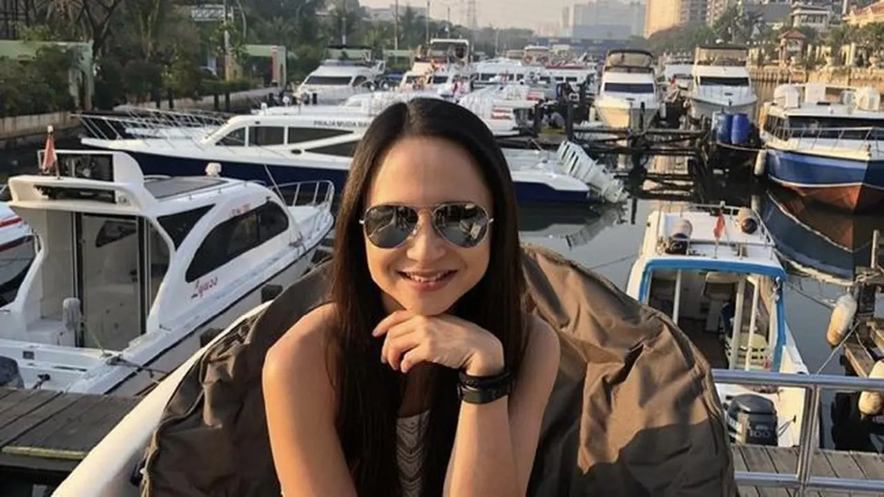 Ayu Patricia Rachmat