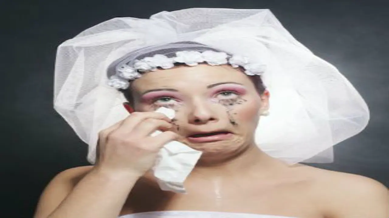 Wajah Beda Saat Tak Make Up, Istri Dituntut Suami