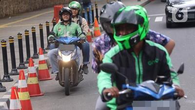 Survei Ungkap Alasan Mayoritas Masyarakat Jadi Ojol