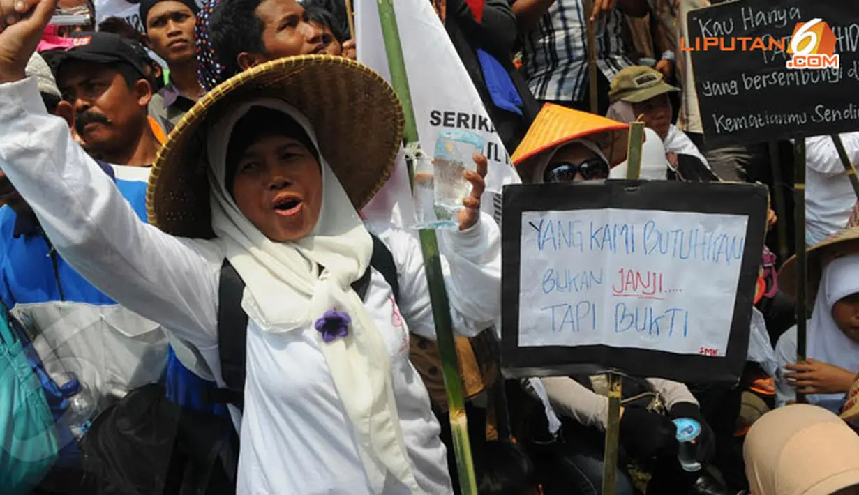 Para pengunjuk rasa mendesak KPK, Polri, dan Badan Pertanahan Nasional (BPN), untuk mengusut kasus korupsi agraria yang terjadi di Indonesia (Liputan6.com/Herman Zakharia)