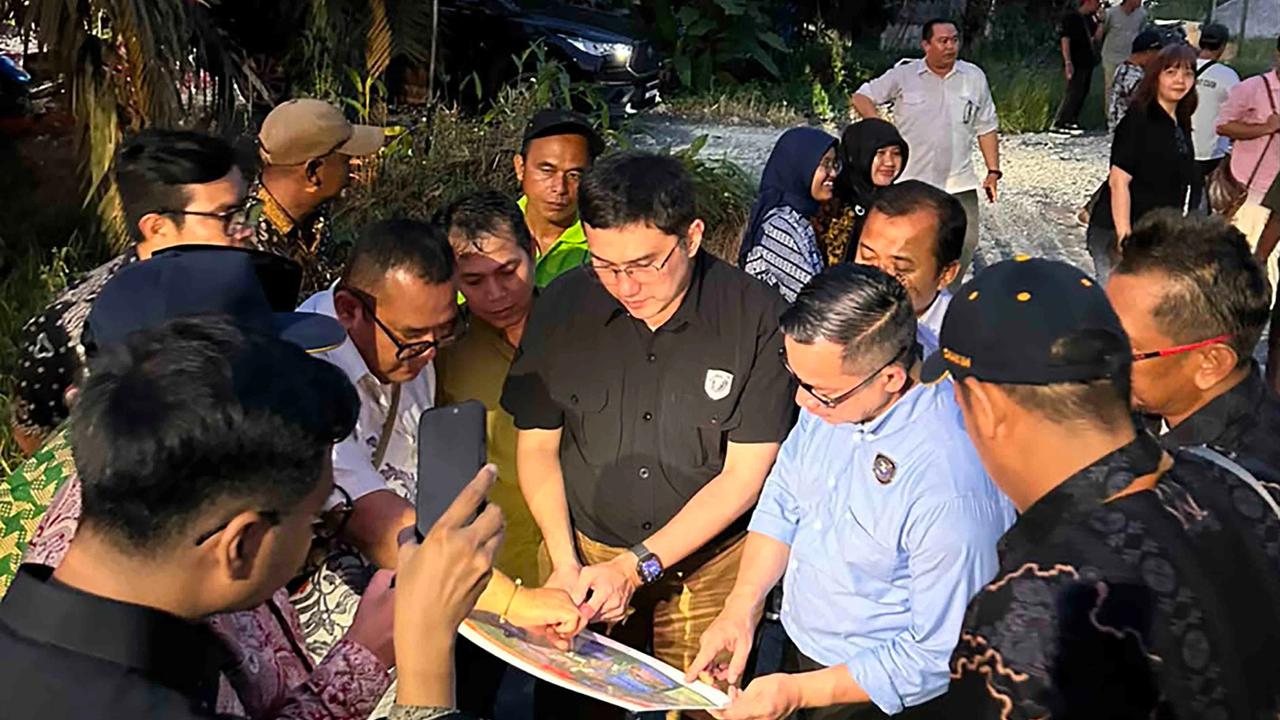 FOTO: Pemerintah Dorong Pembangunan Sekolah Rakyat dan Jalan Strategis di Sambas
