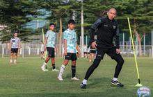 Bung Towel Sebut Nova Arianto Berbohong soal Masalah Komunikasi saat Shin Tae-yong Melatih Timnas Indonesia
