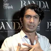Reza Rahadian Menceritakan Bagaimana dirinya Menggambarkan Alur Cerita Melalui Suara dan Kecintaannya Terhadap Kepulauan Banda.