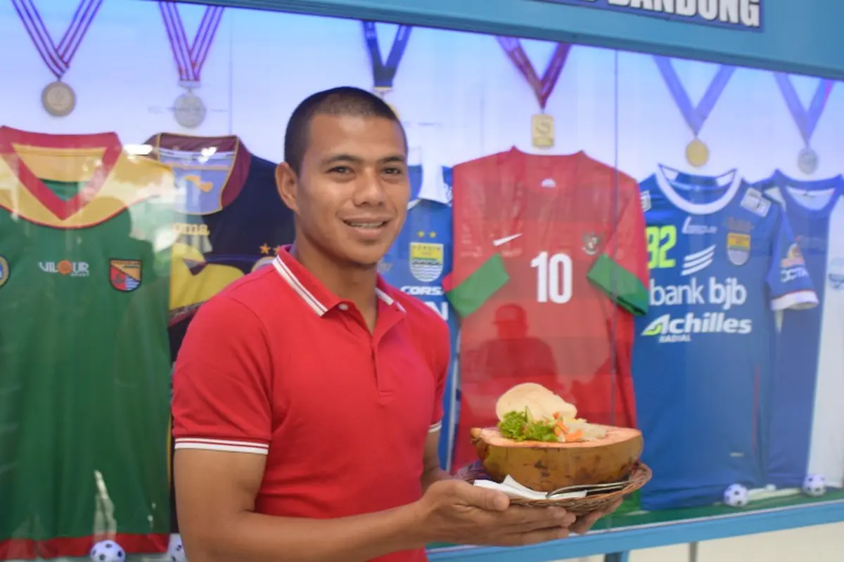 Tantan Persib Bandung