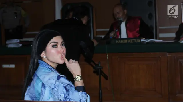 Syahrini First Travel