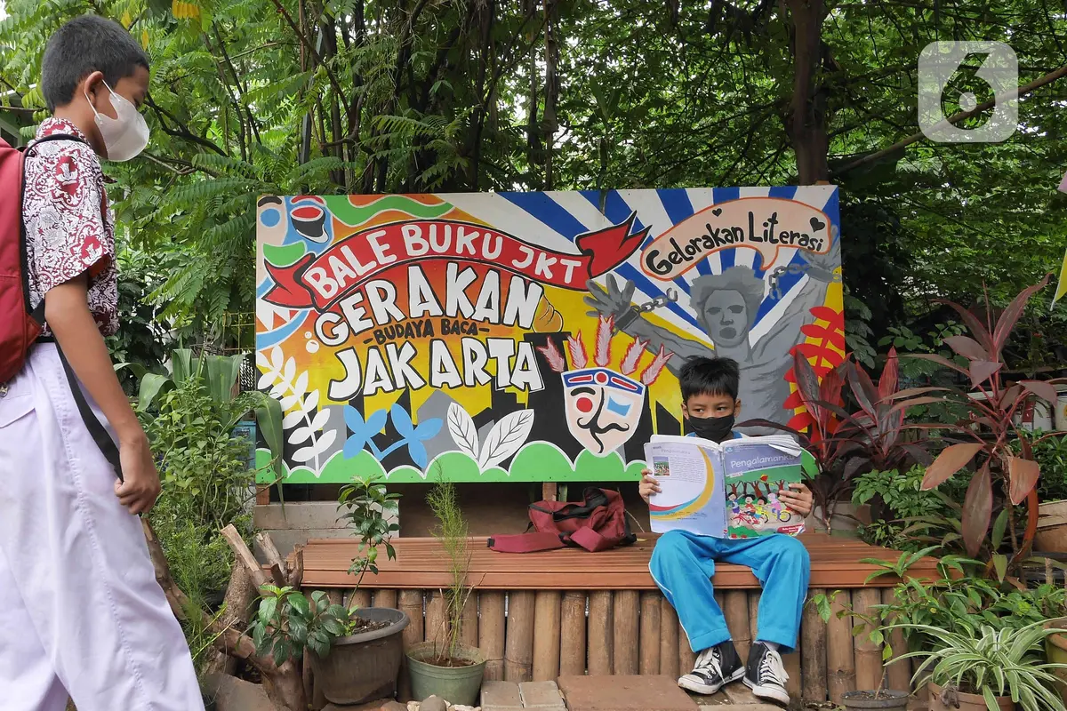 Pustaka Mini Bale Buku Kramat Jati