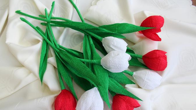  Cara  Membuat  Bunga  dari  Kertas  Krep  Ini Mudah Bisa 