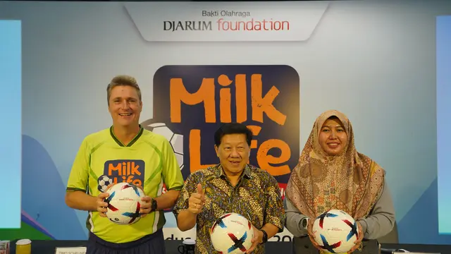Coach Timo Scheunemann - Sepak Bola Putri