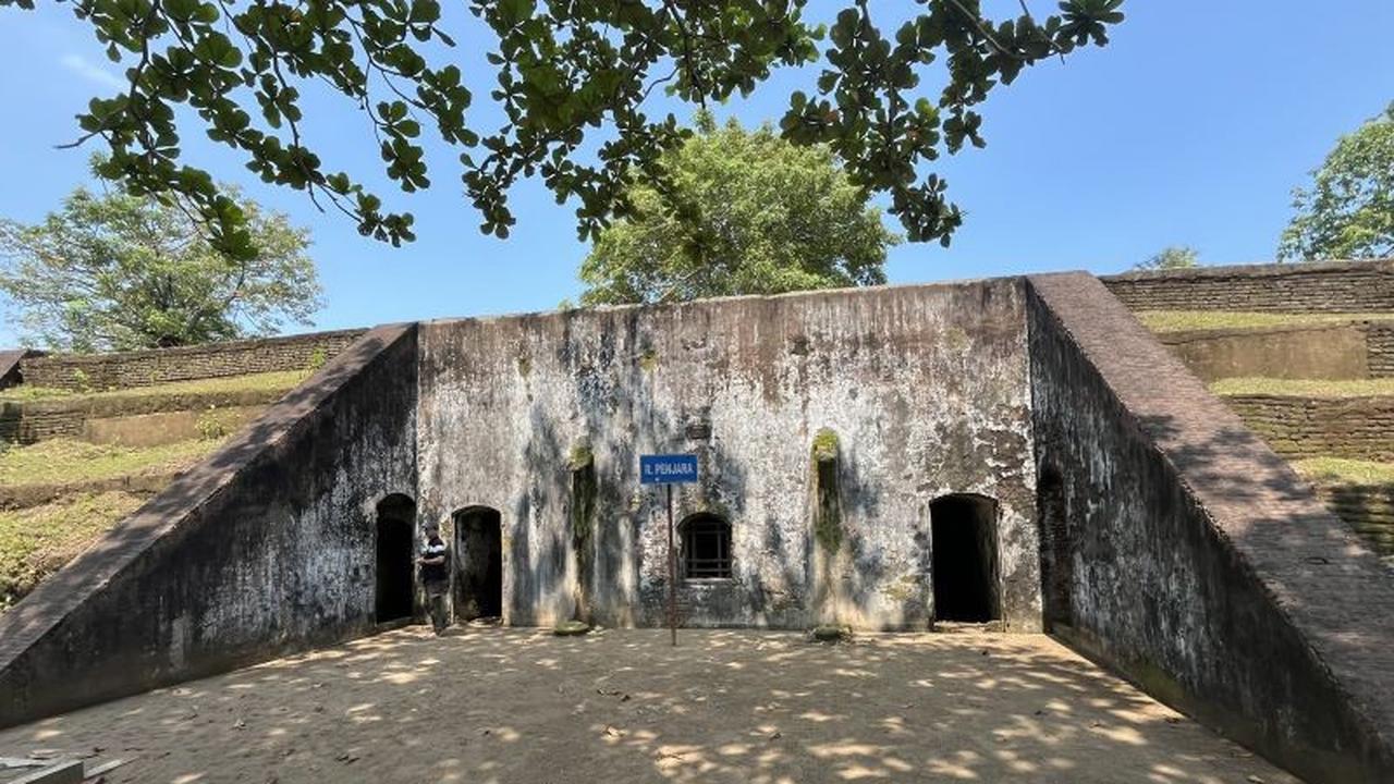 Benteng Pendem Cilacap: Jejak Sejarah Kolonial yang Ramai Dikunjungi Saat Lebaran