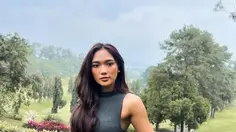 Marion Jola Resmi Dilamar di Candi Prambanan, Gaun Cokelat dan Cincin Berlian Oval Jadi Sorotan